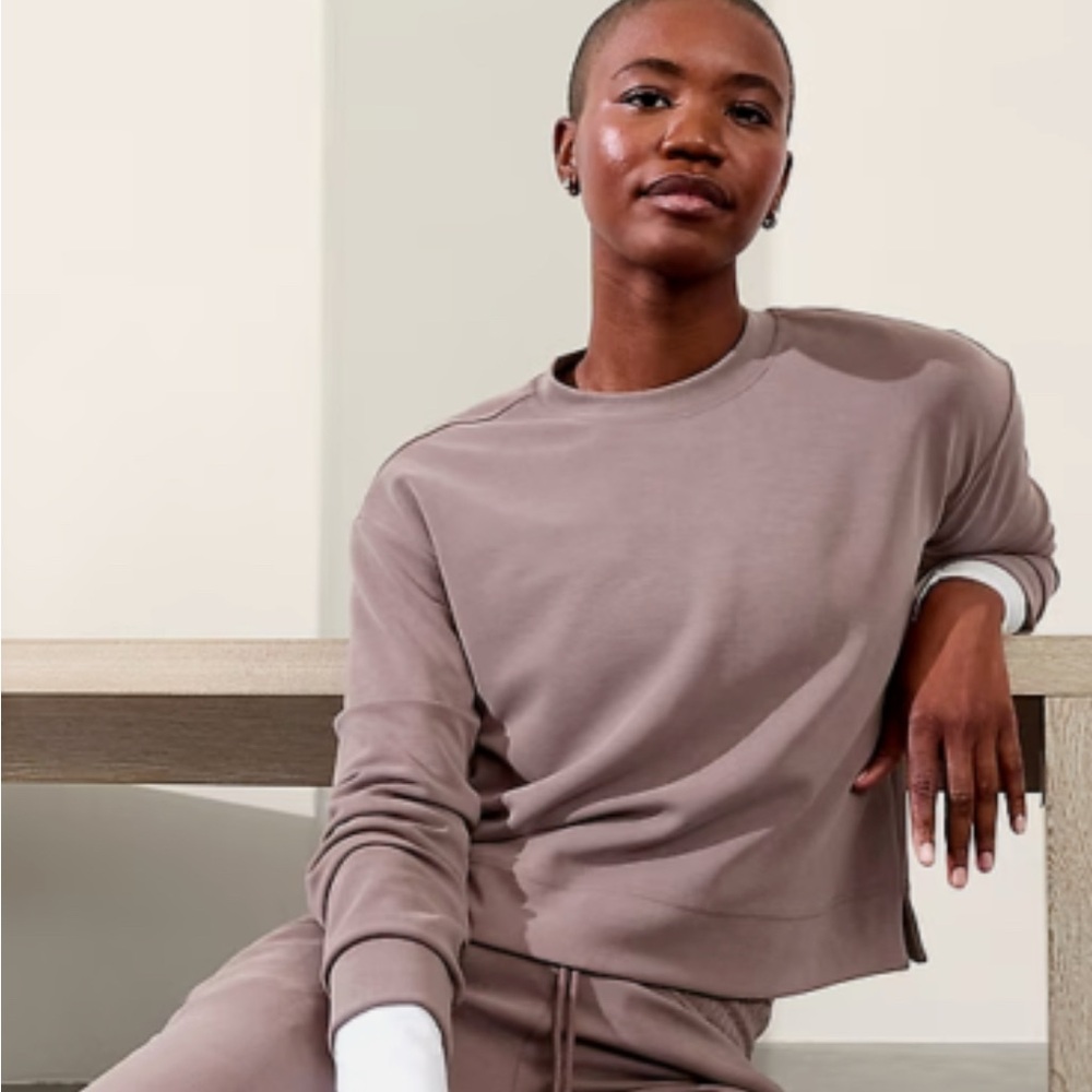 Athleta Seasoft Crewneck NWT